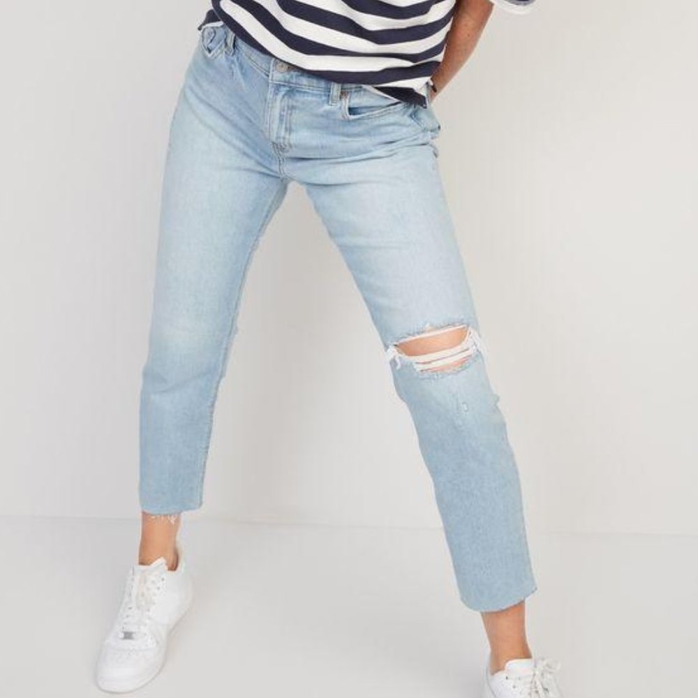 Old Navy Mid-Rise Boyfriend Straight Ripped Jeans for Women New - Picture 2 of 3